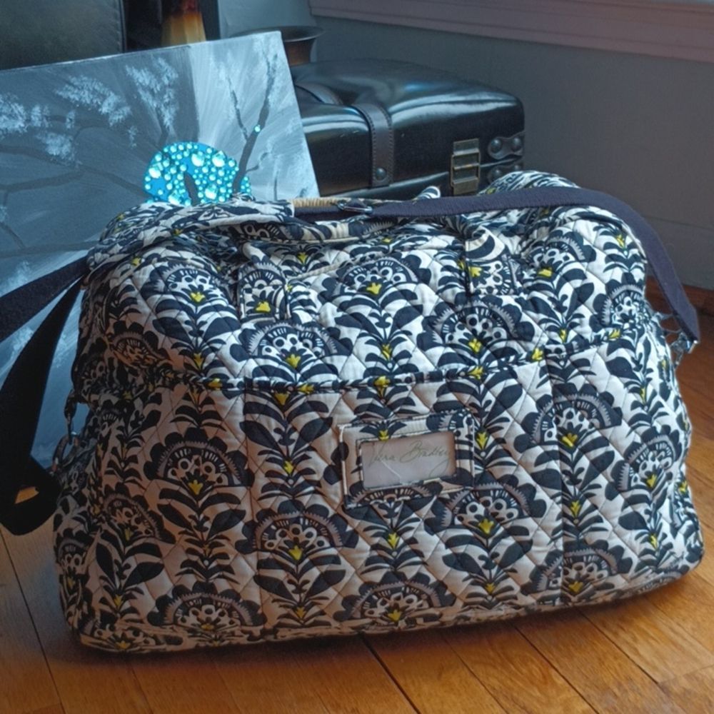 Pre loved Vera Bradley duffle bag